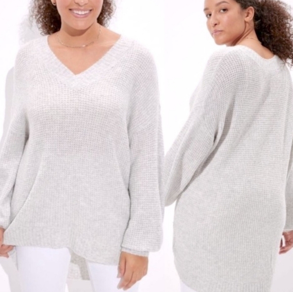 American Eagle Oversized Knit V Neck Light Gray Melange Sweater Large NWT - Picture 16 of 16